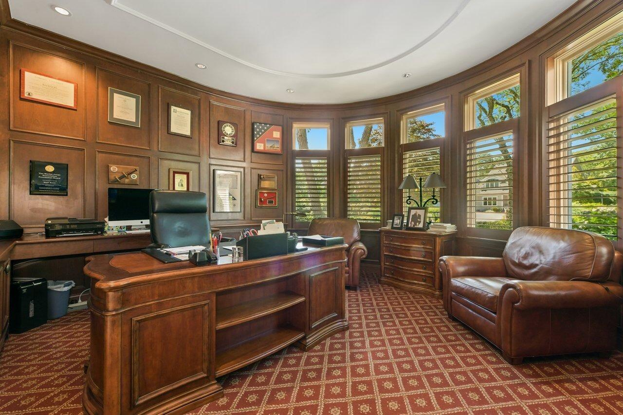 Mashpee, Massachusetts 02649, United States, 6 Bedrooms Bedrooms, ,8 BathroomsBathrooms,Residential,Active,190578