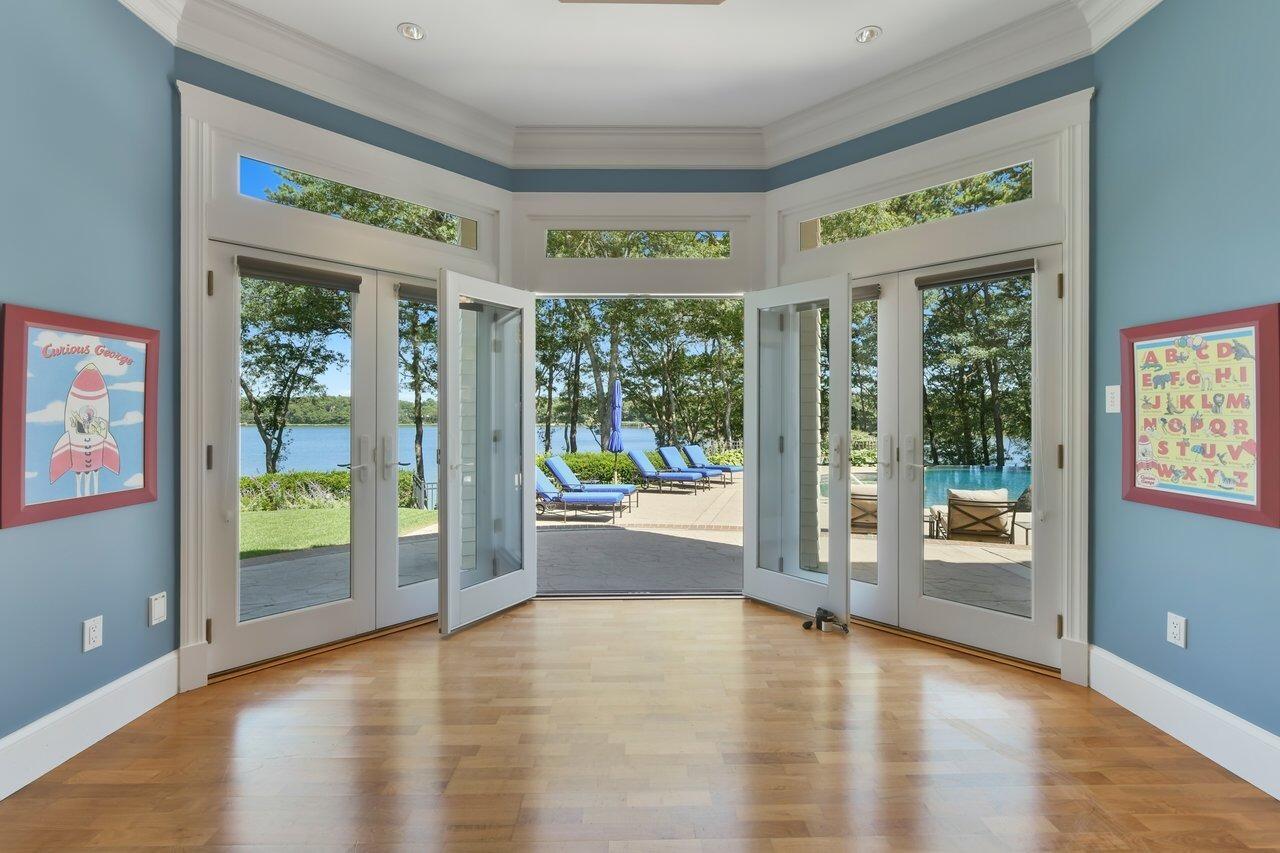 Mashpee, Massachusetts 02649, United States, 6 Bedrooms Bedrooms, ,8 BathroomsBathrooms,Residential,Active,190578