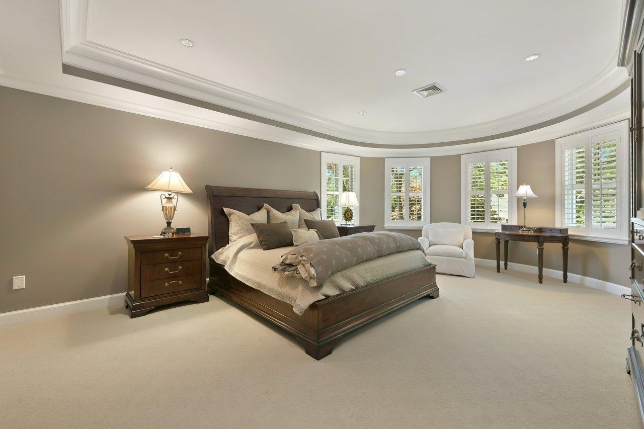 Mashpee, Massachusetts 02649, United States, 6 Bedrooms Bedrooms, ,8 BathroomsBathrooms,Residential,Active,190578