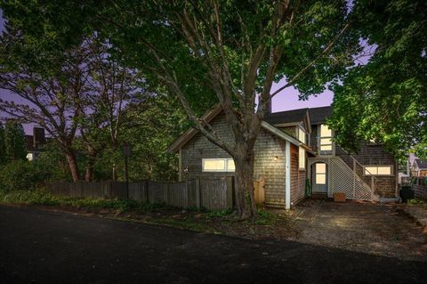 Single Family Residence in Provincetown MA 6 Priscilla Alden Road 56.jpg