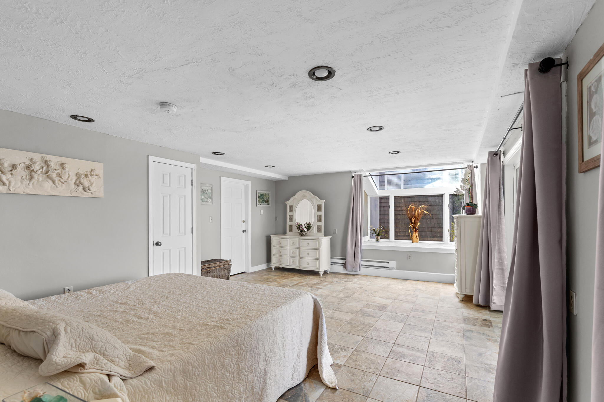 Orleans, Massachusetts, 02653, United States, 4 Bedrooms Bedrooms, ,4 BathroomsBathrooms,Residential,Active,2041822