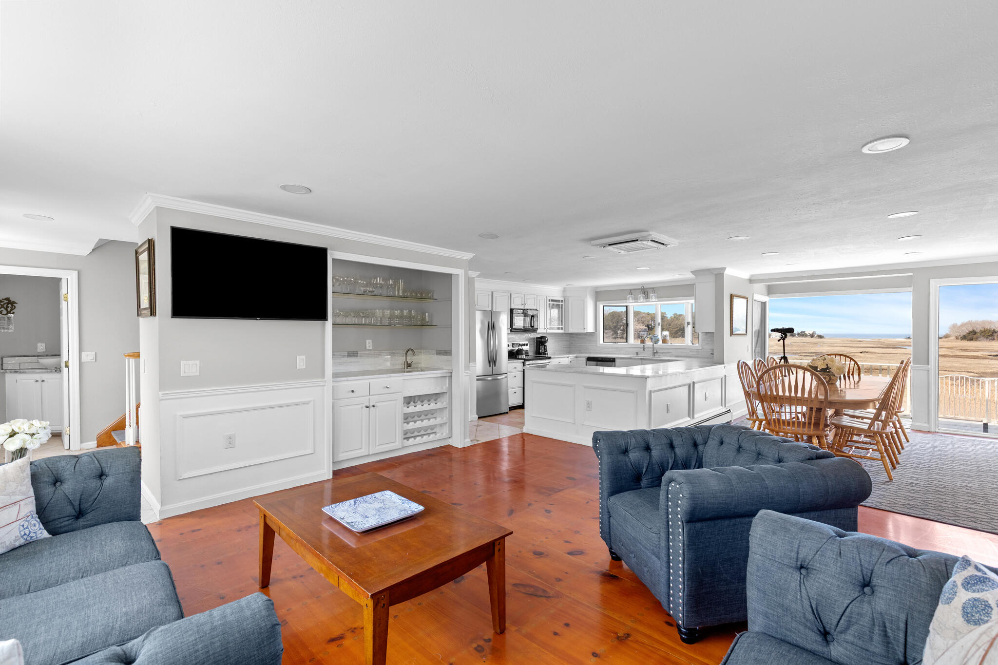 Orleans, Massachusetts, 02653, United States, 4 Bedrooms Bedrooms, ,4 BathroomsBathrooms,Residential,Active,2041822