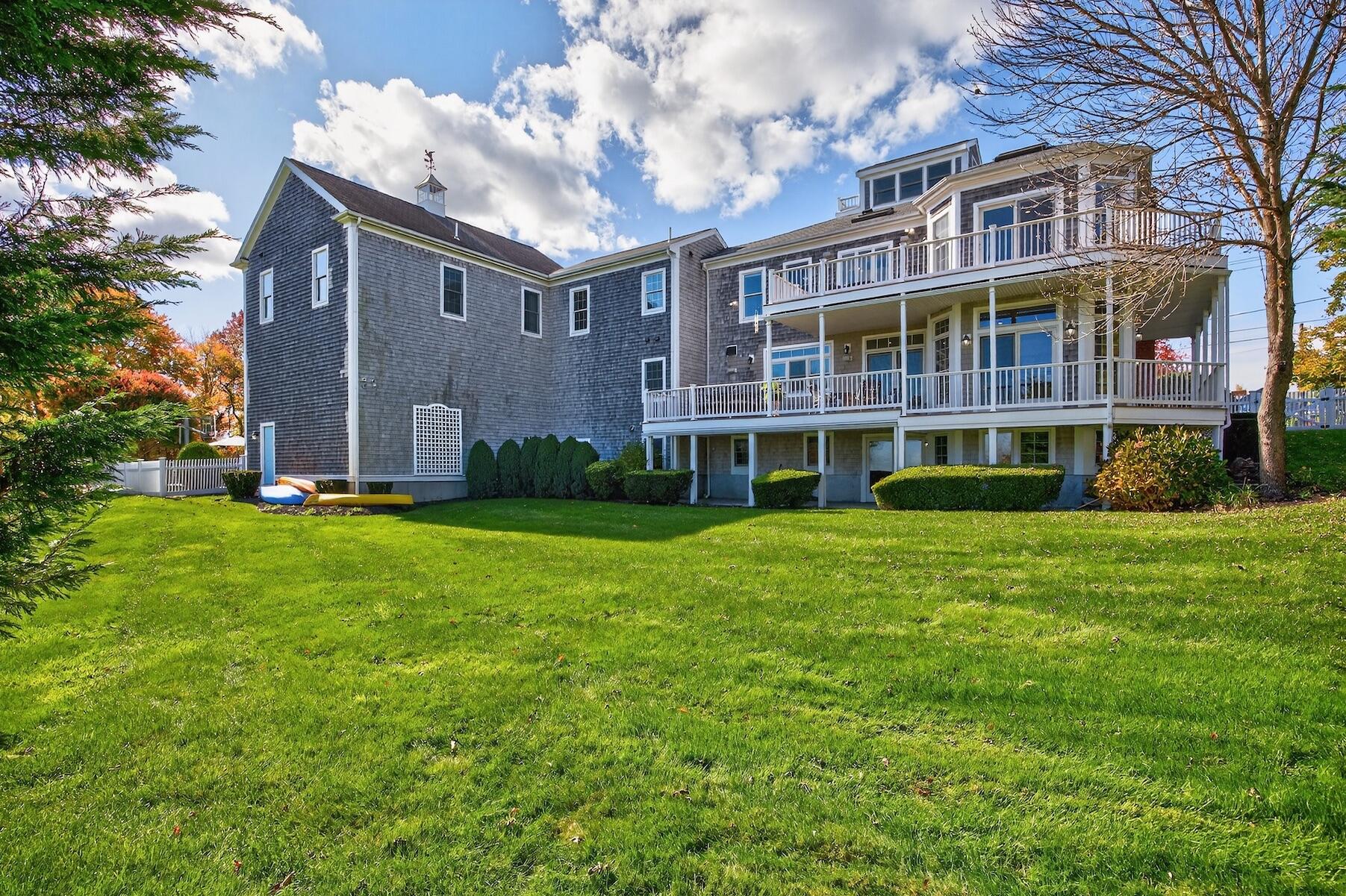 Duxbury, Massachusetts 02332, United States, 5 Bedrooms Bedrooms, ,6 BathroomsBathrooms,Residential,Active,234748