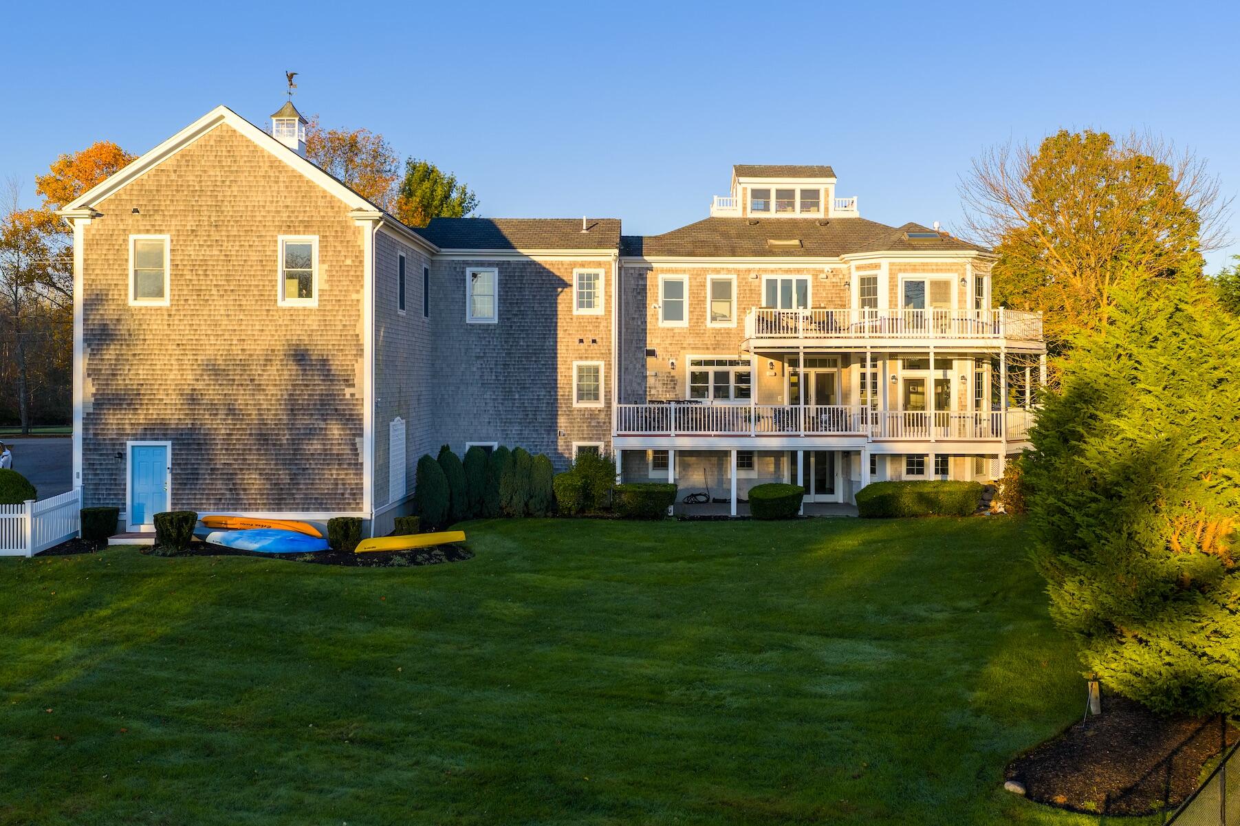 Duxbury, Massachusetts 02332, United States, 5 Bedrooms Bedrooms, ,6 BathroomsBathrooms,Residential,Active,234748