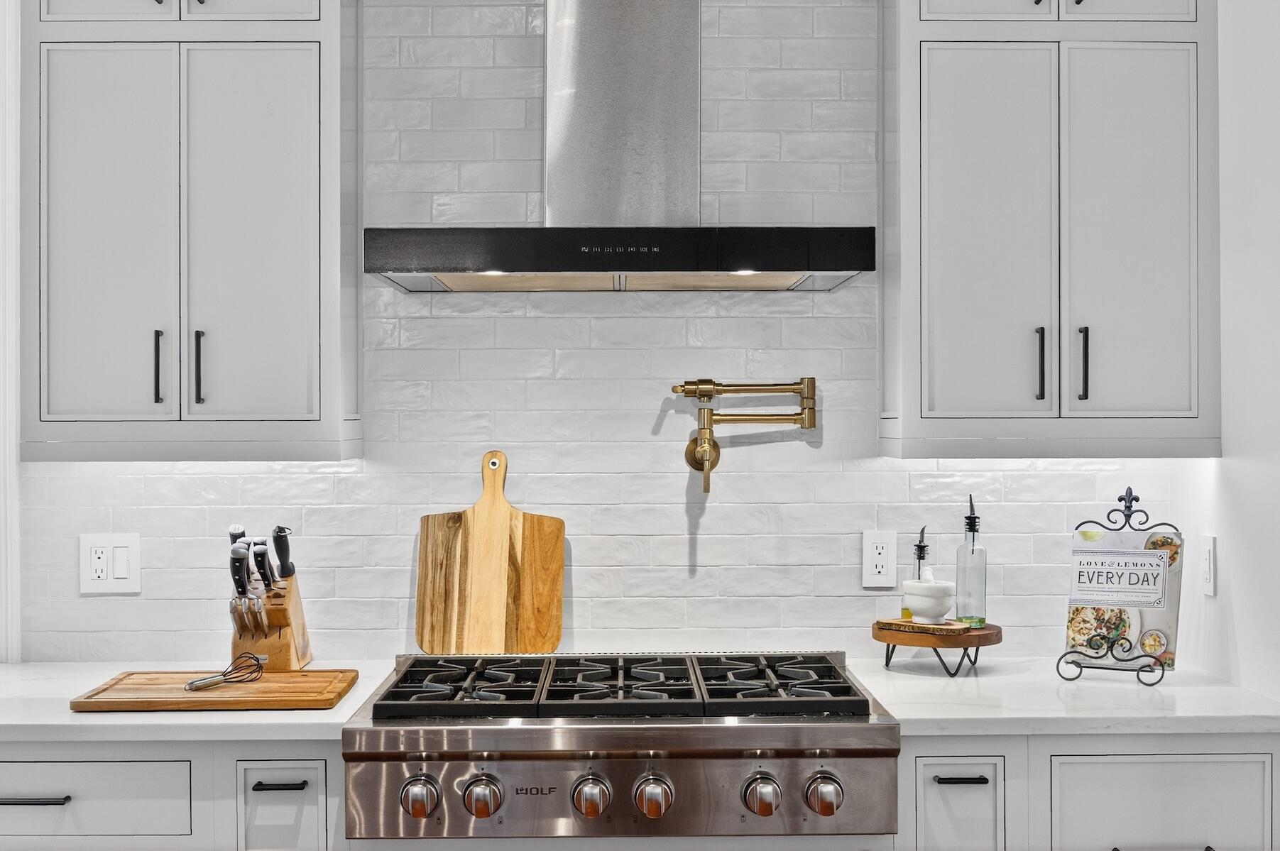 Duxbury, Massachusetts 02332, United States, 5 Bedrooms Bedrooms, ,6 BathroomsBathrooms,Residential,Active,234748