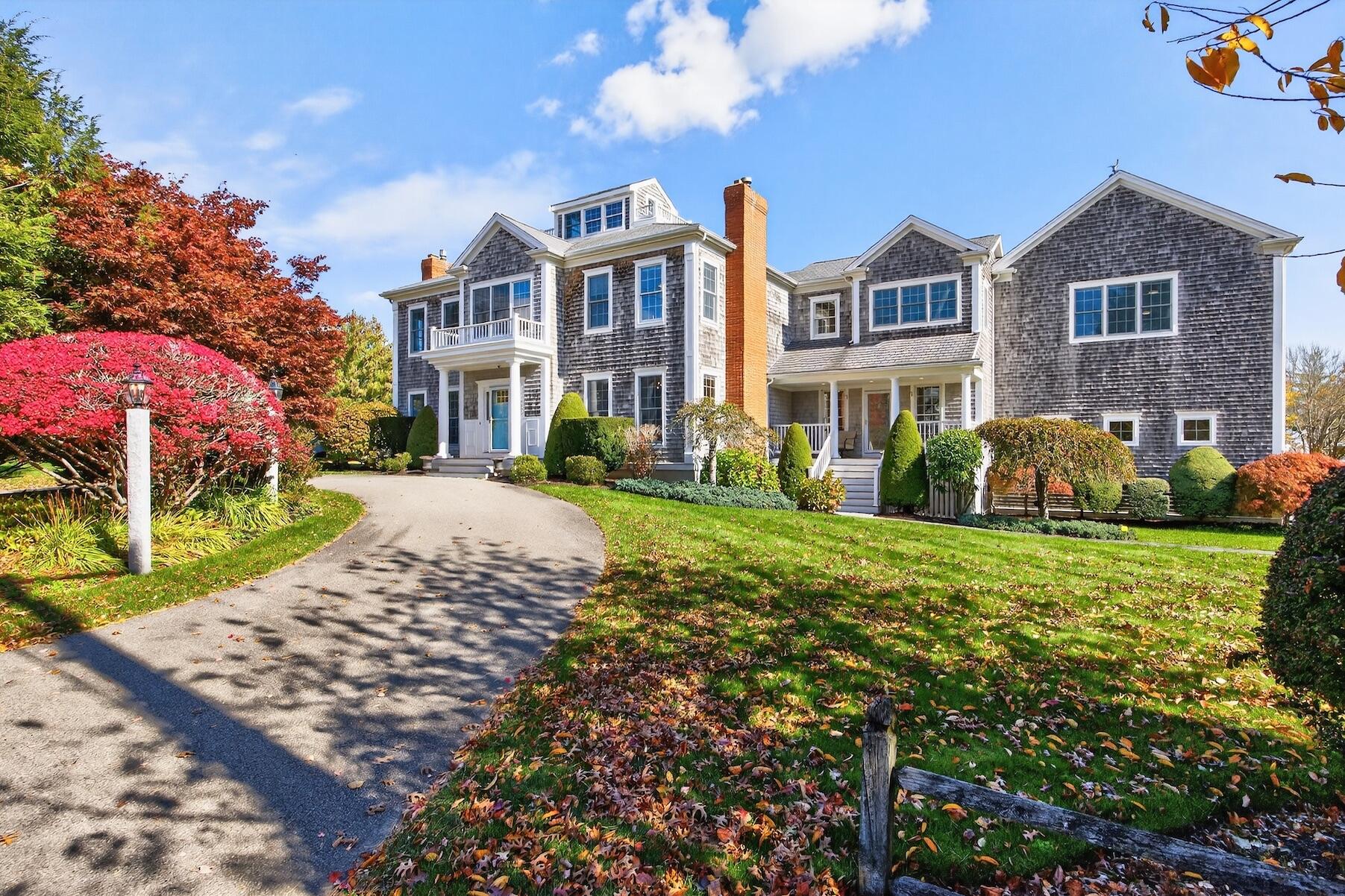 Duxbury, Massachusetts 02332, United States, 5 Bedrooms Bedrooms, ,6 BathroomsBathrooms,Residential,Active,234748