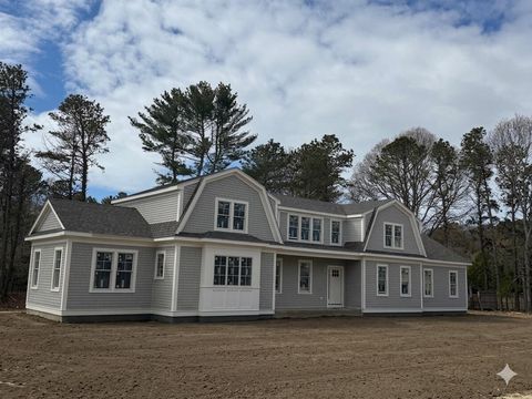 Photo of 14 Herring Gull Road, Mashpee, MA 02649 (MLS # 22601847)