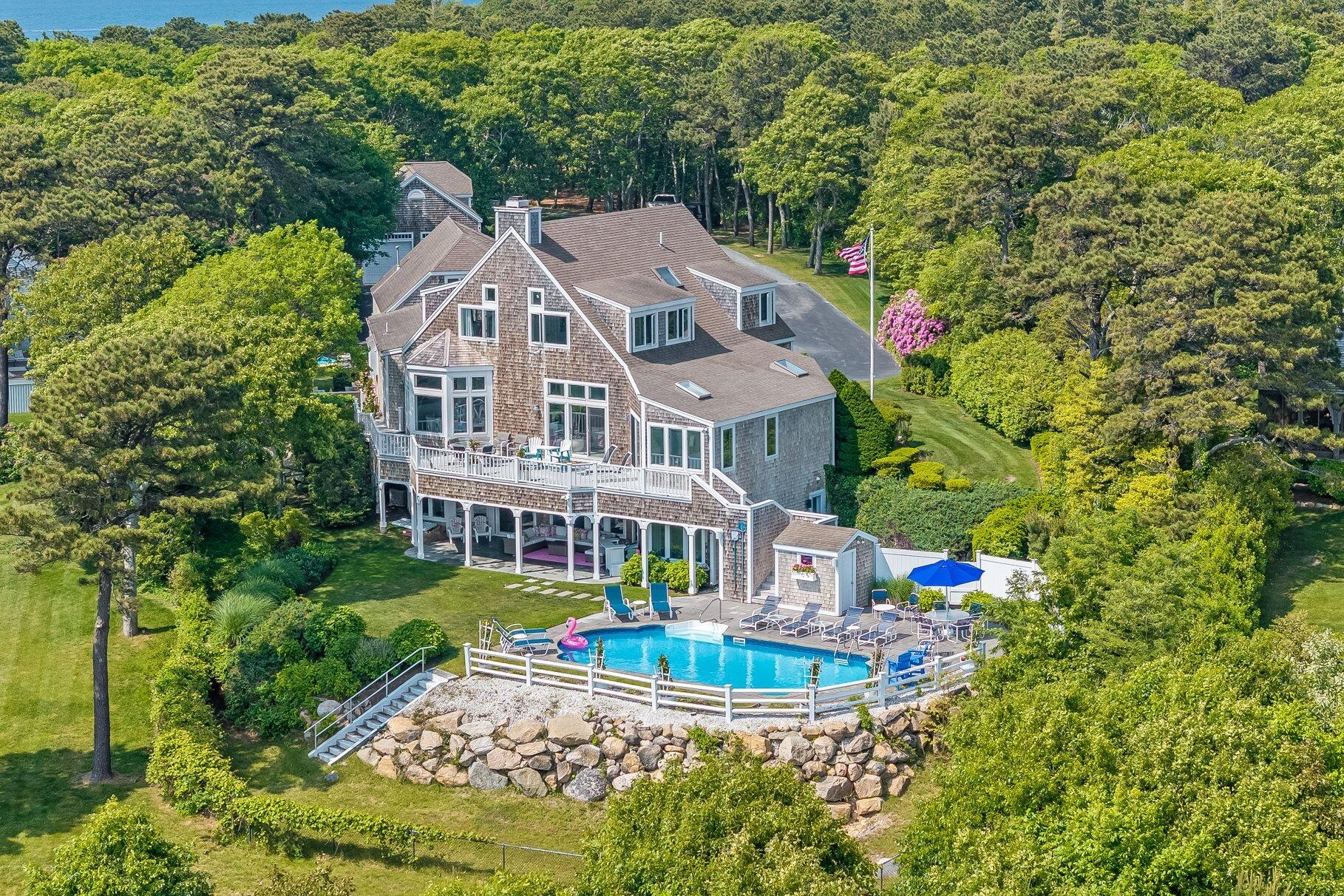 Pocasset, Massachusetts 02559, United States, 5 Bedrooms Bedrooms, ,4 BathroomsBathrooms,Residential,Active,155647