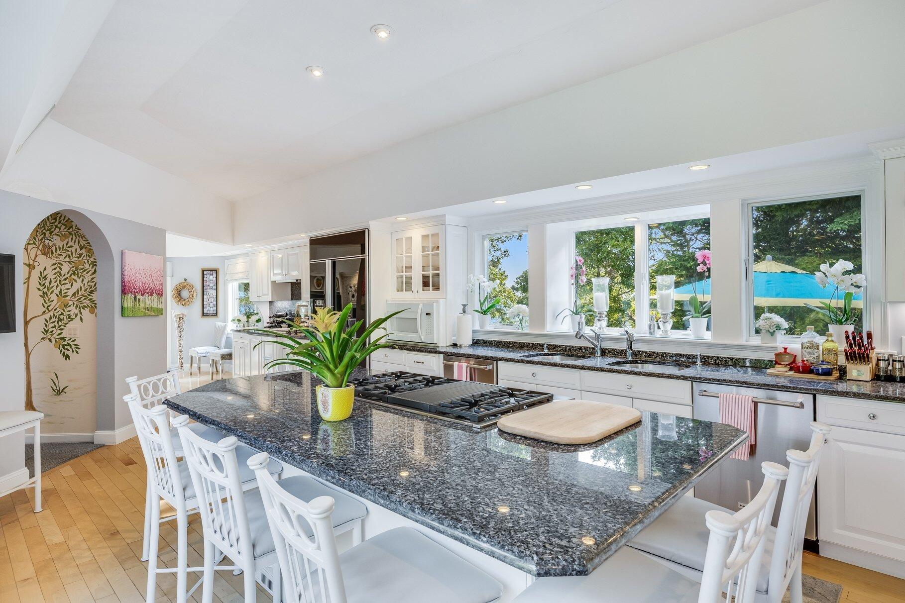 Pocasset, Massachusetts 02559, United States, 5 Bedrooms Bedrooms, ,4 BathroomsBathrooms,Residential,Active,155647