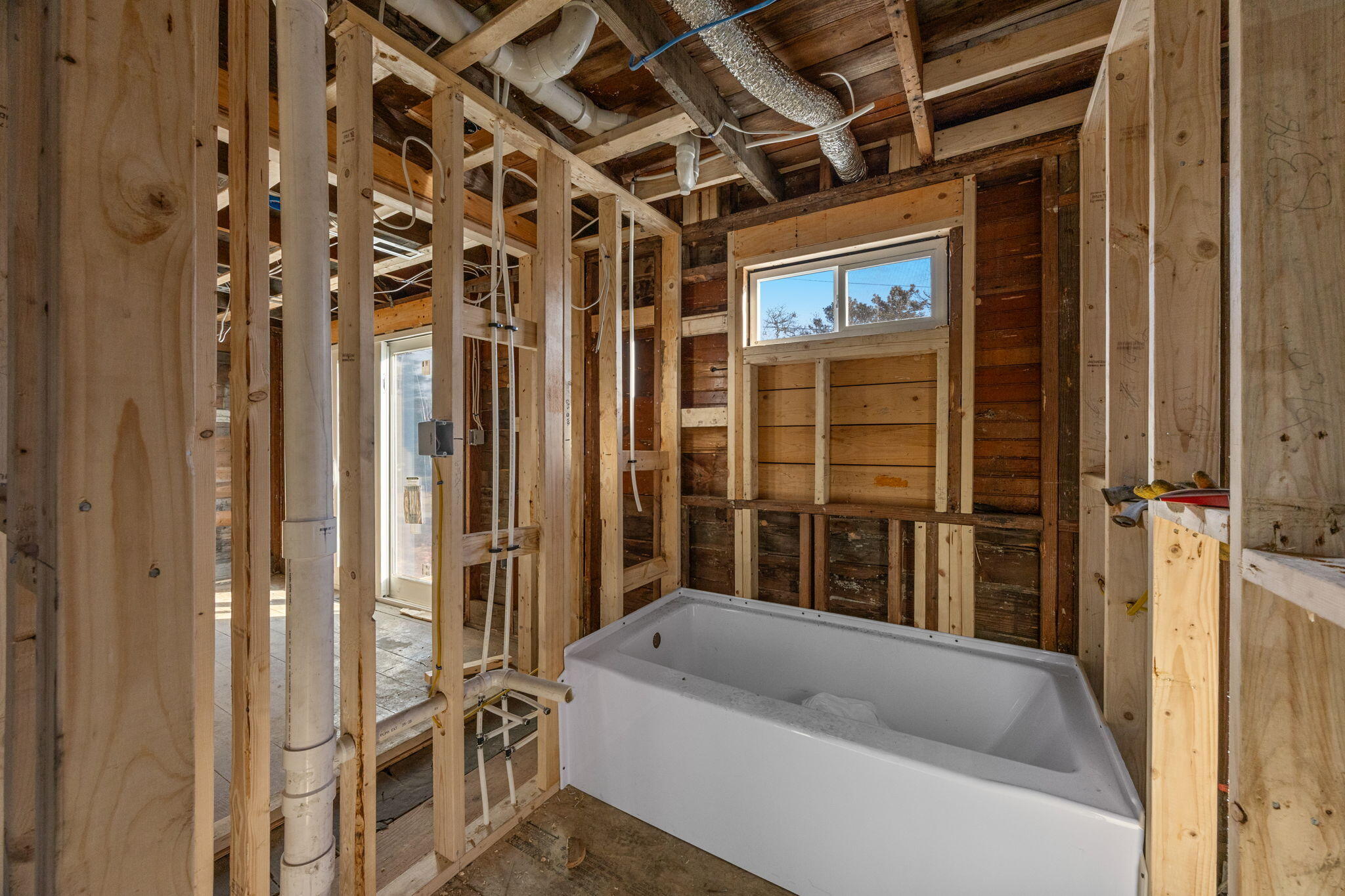 Harwich, Massachusetts 02645, United States, 3 Bedrooms Bedrooms, ,2 BathroomsBathrooms,Residential,Active,240375