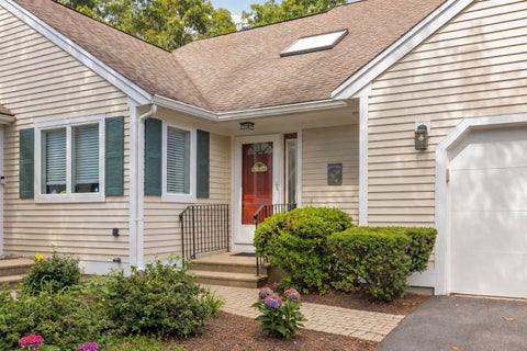 Photo of 7 Upland Circle, Mashpee, MA 02649 (MLS # 22604558)