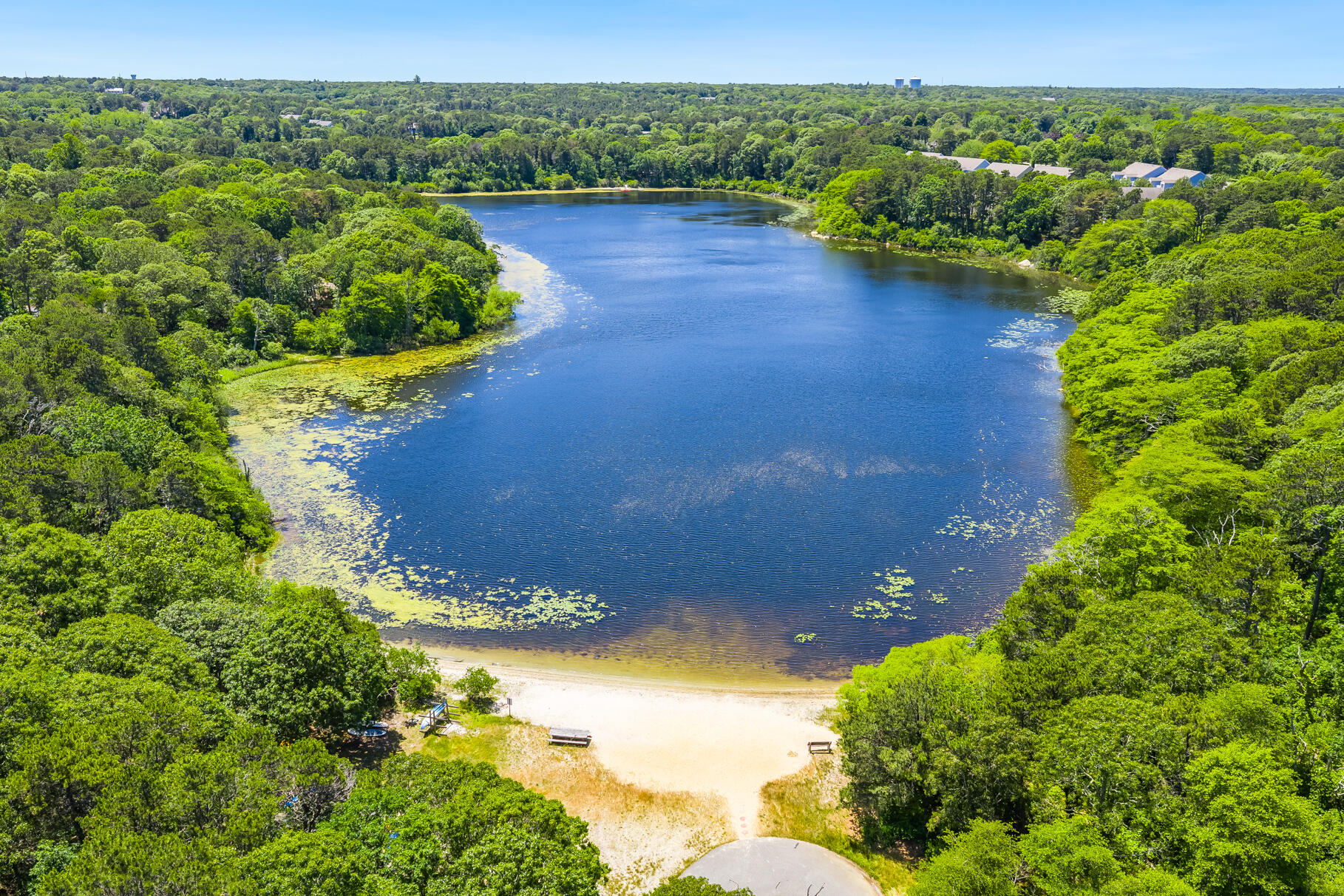 Brewster, Massachusetts 02631, United States, 3 Bedrooms Bedrooms, ,3 BathroomsBathrooms,Residential,Active,160519