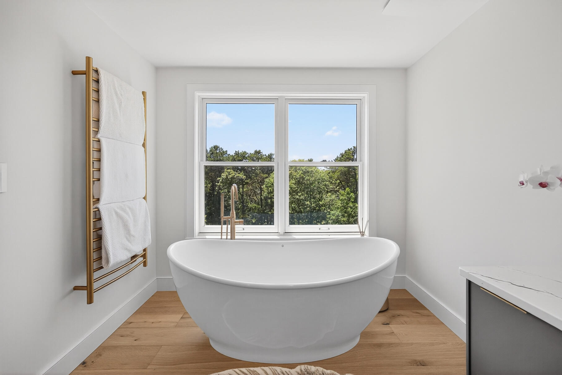 Brewster, Massachusetts 02631, United States, 3 Bedrooms Bedrooms, ,3 BathroomsBathrooms,Residential,Active,160519