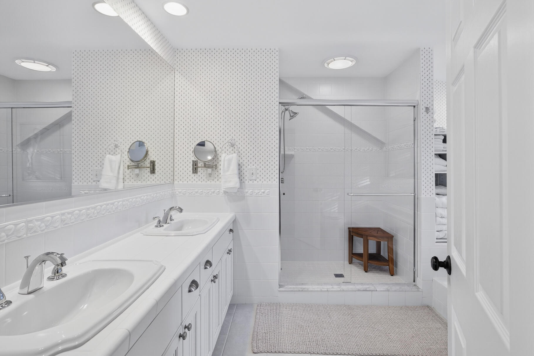 Yarmouth Port, Massachusetts 02675, United States, 6 Bedrooms Bedrooms, ,6 BathroomsBathrooms,Residential,Active,234424