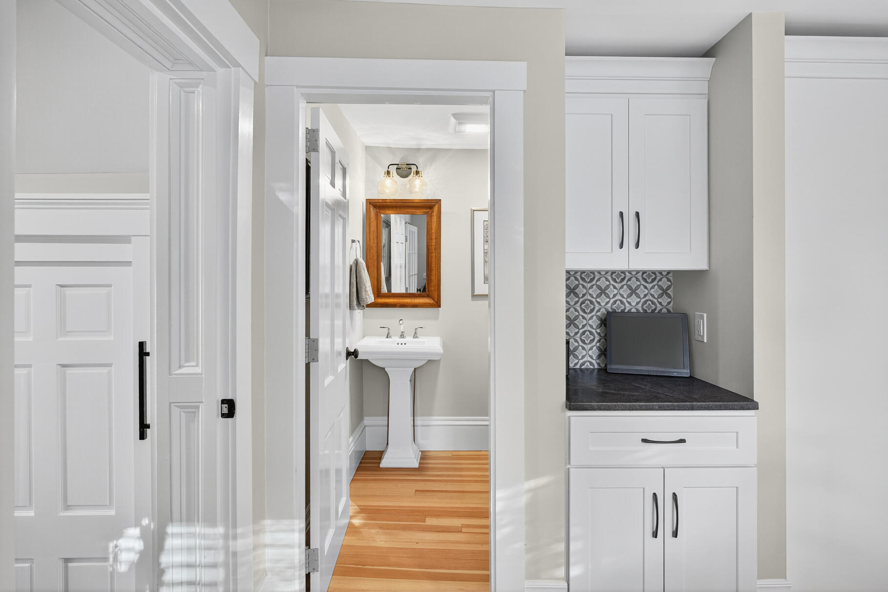 Yarmouth Port, Massachusetts 02675, United States, 6 Bedrooms Bedrooms, ,6 BathroomsBathrooms,Residential,Active,234424