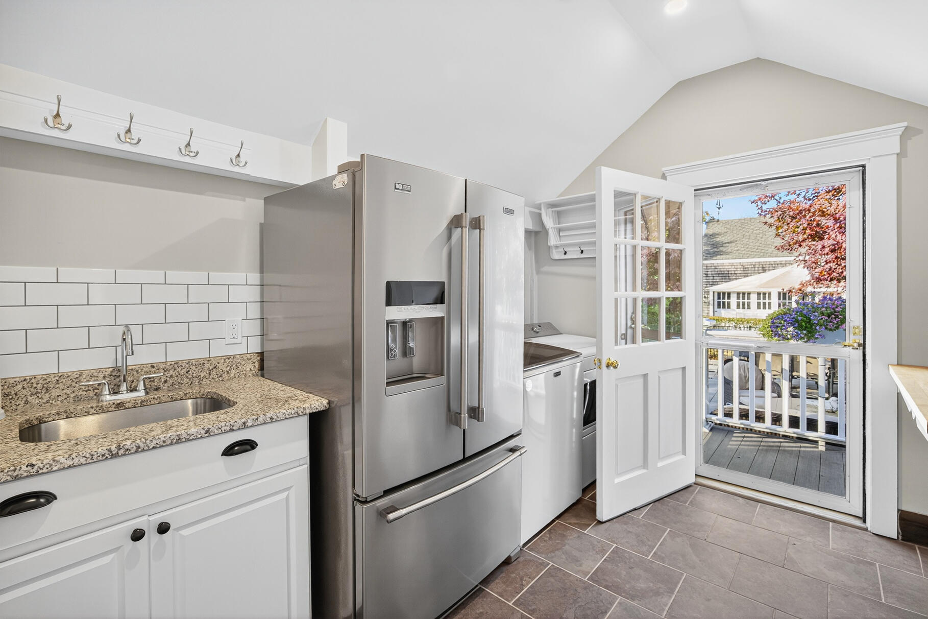 Yarmouth Port, Massachusetts 02675, United States, 6 Bedrooms Bedrooms, ,6 BathroomsBathrooms,Residential,Active,234424