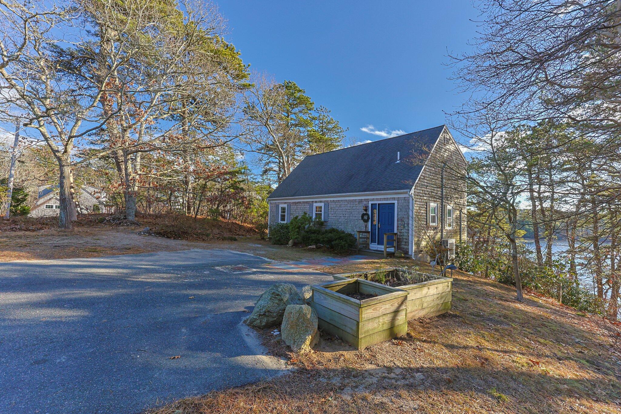 Orleans, Massachusetts 02653, United States, 3 Bedrooms Bedrooms, ,3 BathroomsBathrooms,Residential,Pending,20502