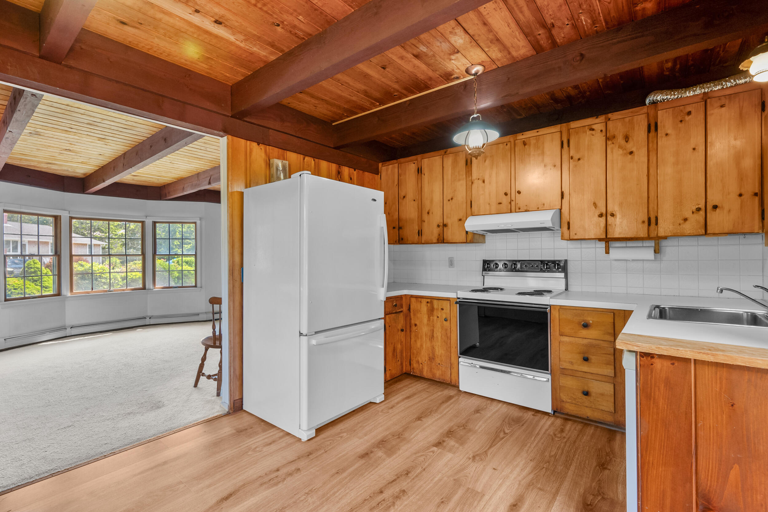 Chatham, Massachusetts 02633, United States, 4 Bedrooms Bedrooms, ,3 BathroomsBathrooms,Residential,Active,191513