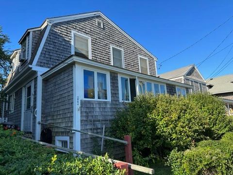 646 Commercial Street, Provincetown, MA 02657 - #: 22400105