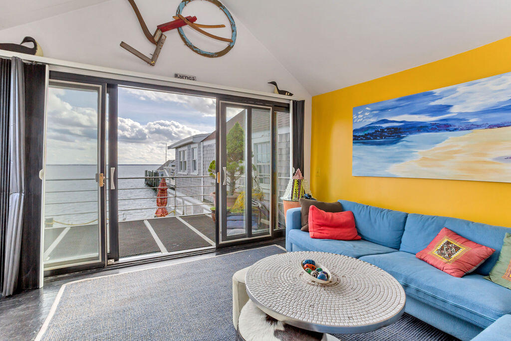 Provincetown, Massachusetts 02657, United States, 3 Bedrooms Bedrooms, ,3 BathroomsBathrooms,Residential,Active,29787