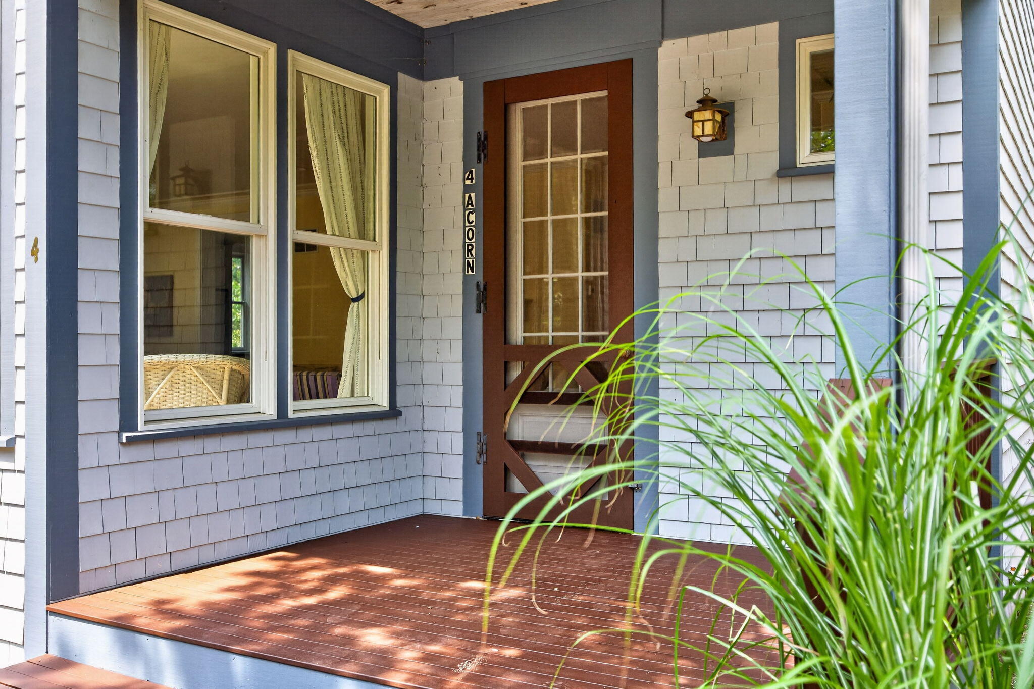 4 Acorn Road