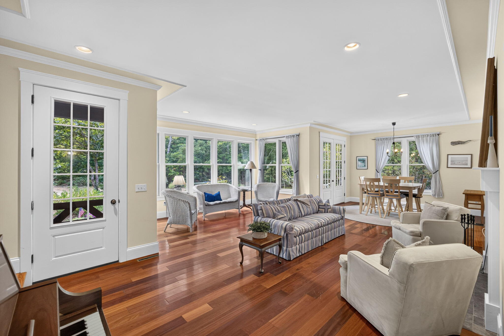 4 Acorn Road