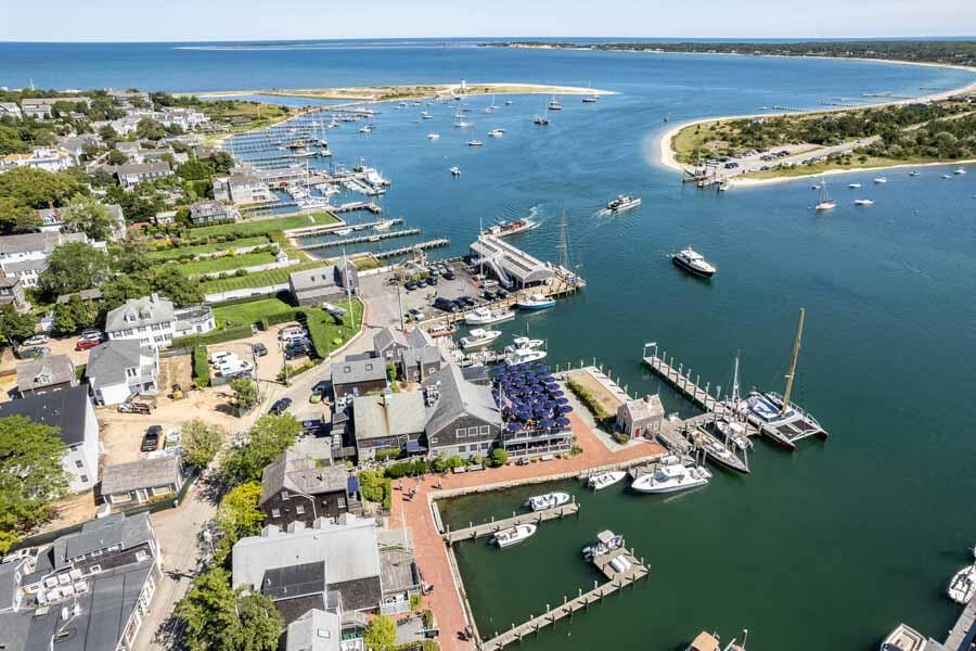 Edgartown, Massachusetts 02539, United States, 4 Bedrooms Bedrooms, ,5 BathroomsBathrooms,Residential,Active,68512