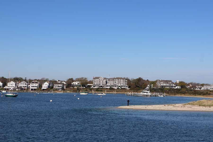 Edgartown, Massachusetts 02539, United States, 4 Bedrooms Bedrooms, ,5 BathroomsBathrooms,Residential,Active,68512