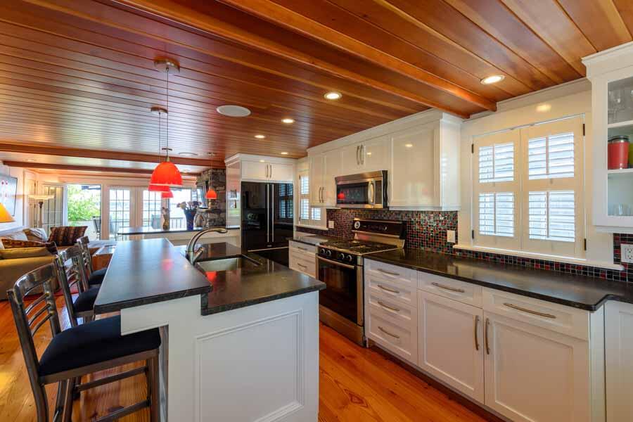 Edgartown, Massachusetts 02539, United States, 4 Bedrooms Bedrooms, ,5 BathroomsBathrooms,Residential,Active,68512