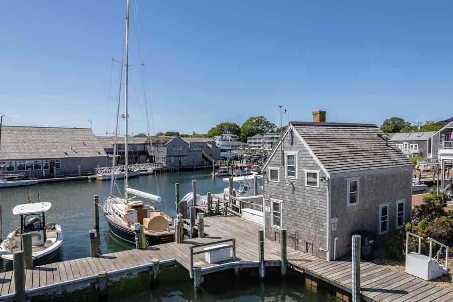 Edgartown, Massachusetts 02539, United States, 4 Bedrooms Bedrooms, ,5 BathroomsBathrooms,Residential,Active,68512