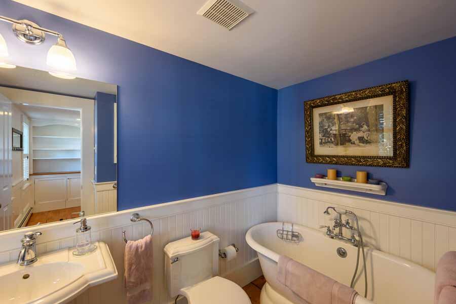 Edgartown, Massachusetts 02539, United States, 4 Bedrooms Bedrooms, ,5 BathroomsBathrooms,Residential,Active,68512