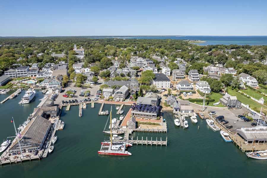 Edgartown, Massachusetts 02539, United States, 4 Bedrooms Bedrooms, ,5 BathroomsBathrooms,Residential,Active,68512