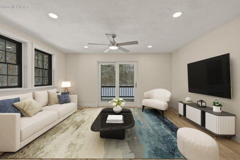 Photo of 35 Ashumet Road #5B, Mashpee, MA 02649 (MLS # 22600545)