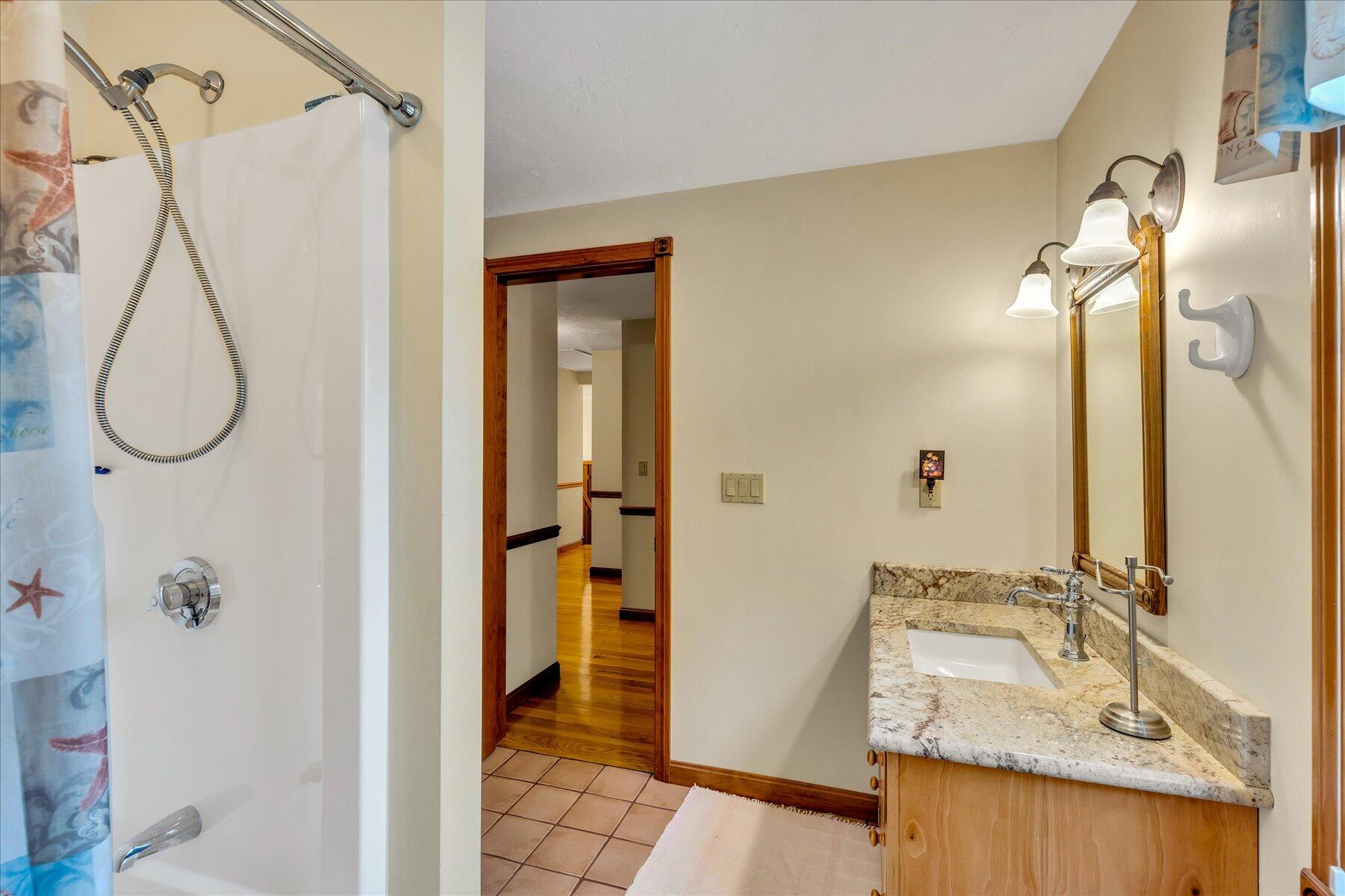 Mashpee, Massachusetts 02649, United States, 3 Bedrooms Bedrooms, ,3 BathroomsBathrooms,Residential,Pending,159364