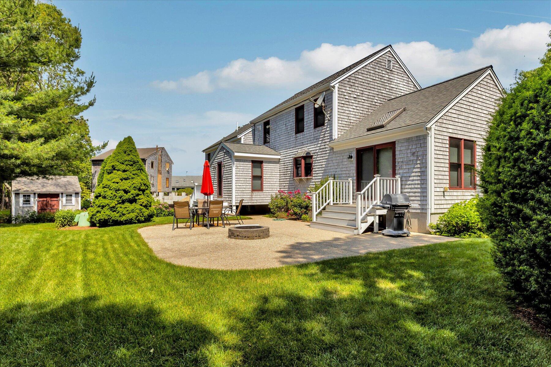 Mashpee, Massachusetts 02649, United States, 3 Bedrooms Bedrooms, ,3 BathroomsBathrooms,Residential,Pending,159364