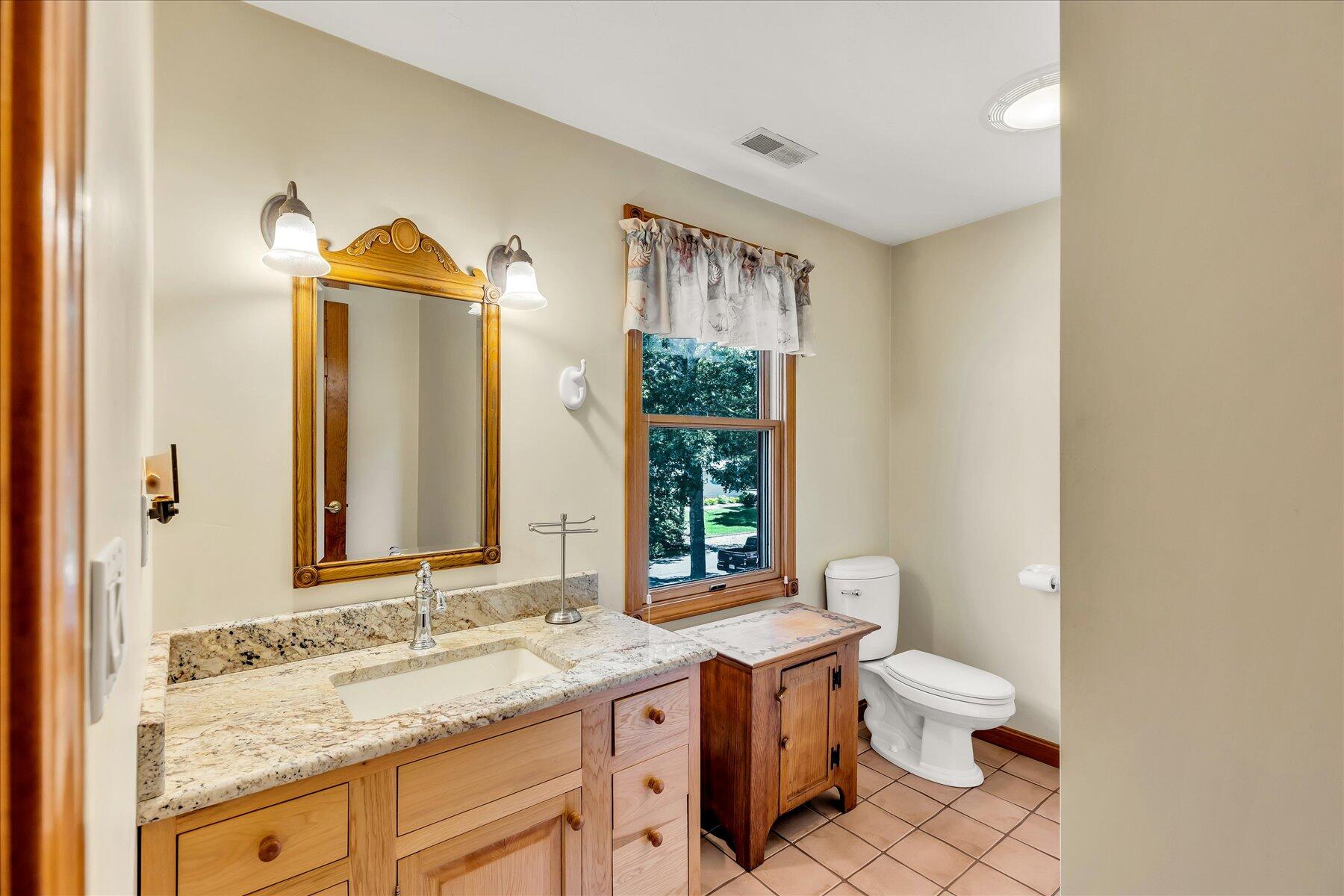 Mashpee, Massachusetts 02649, United States, 3 Bedrooms Bedrooms, ,3 BathroomsBathrooms,Residential,Pending,159364