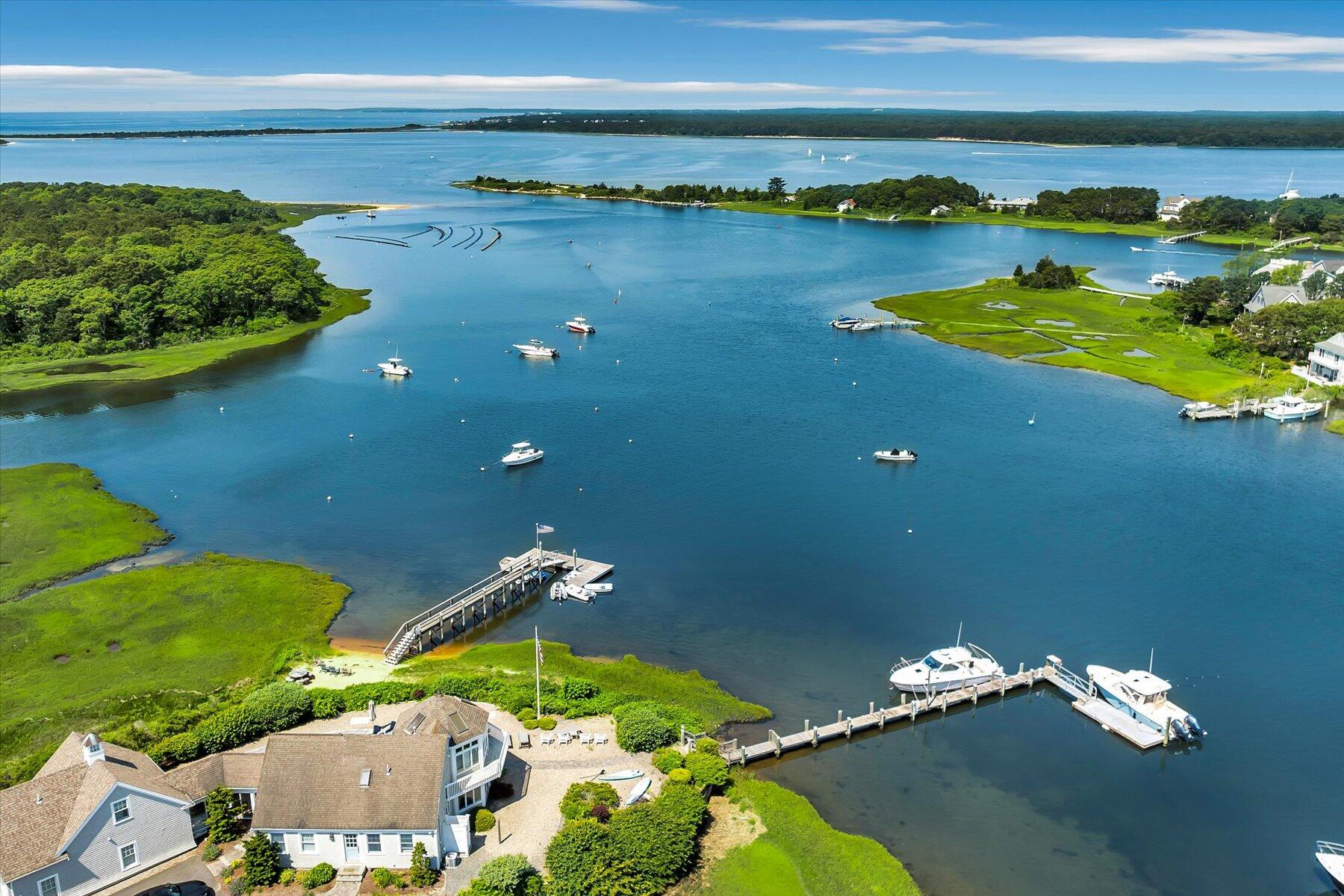 Mashpee, Massachusetts 02649, United States, 3 Bedrooms Bedrooms, ,3 BathroomsBathrooms,Residential,Pending,159364