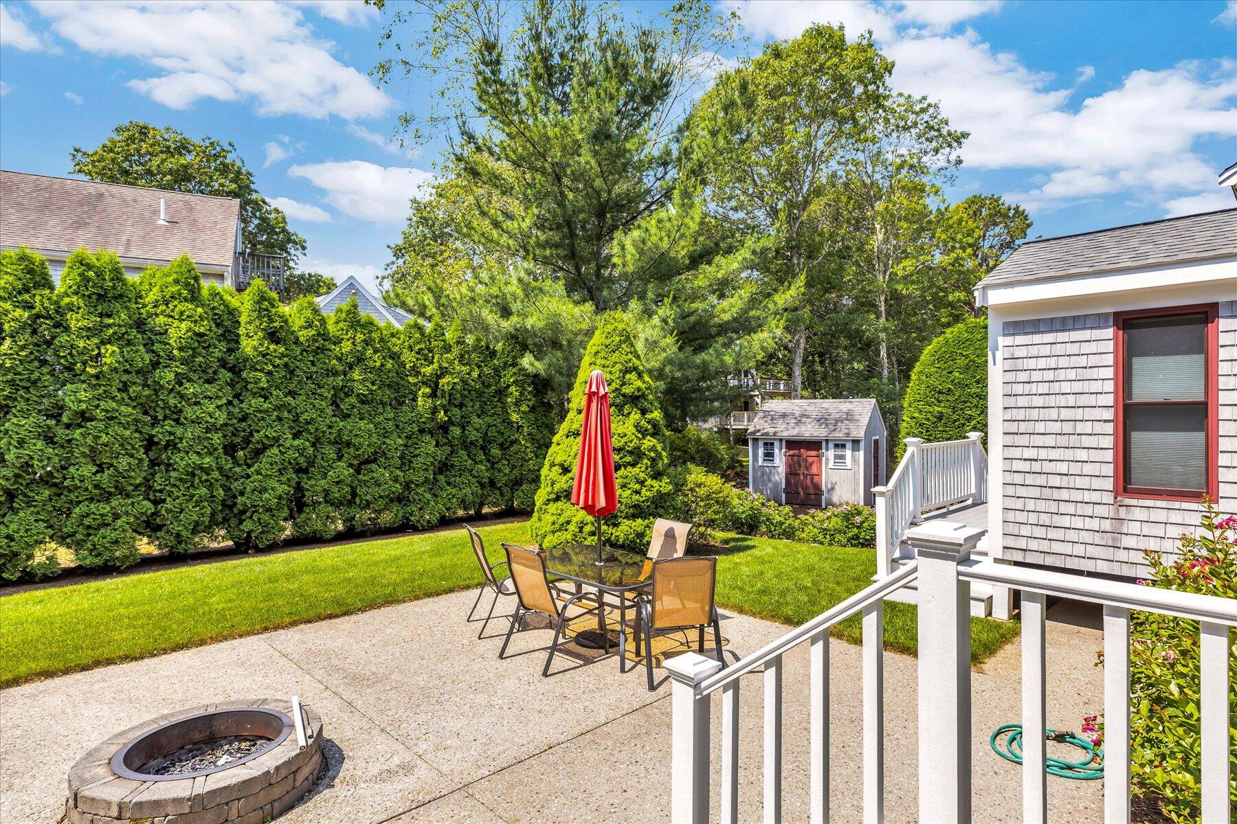 Mashpee, Massachusetts 02649, United States, 3 Bedrooms Bedrooms, ,3 BathroomsBathrooms,Residential,Pending,159364