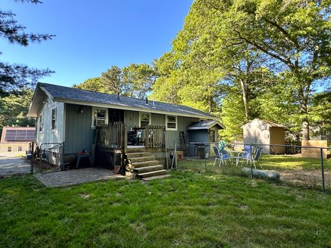 Single Family Residence in East Falmouth MA 234 Pinecrest Beach Drive 2.jpg