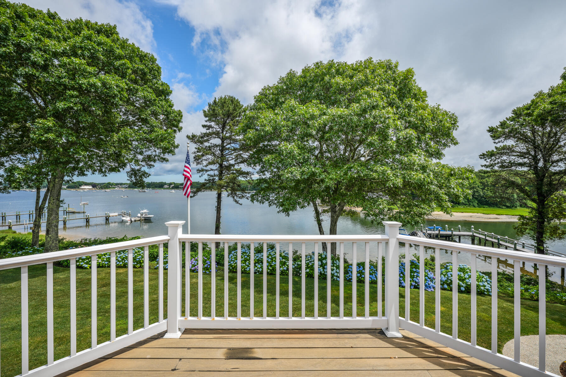 Osterville, Massachusetts 02655, United States, 5 Bedrooms Bedrooms, ,6 BathroomsBathrooms,Residential,Active,98678