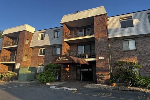 Photo of 15 Oak Neck Road #34, Hyannis, MA 02601 (MLS # 22600382)