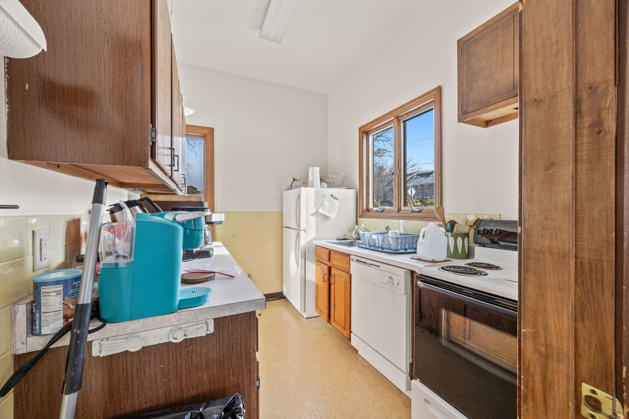 Orleans, Massachusetts 02653, United States, 1 Bedroom Bedrooms, ,1 BathroomBathrooms,Residential,Pending,15230