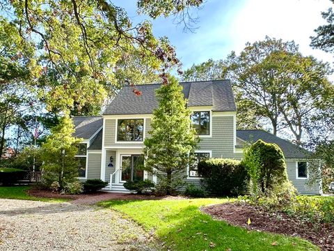 Photo of 4 Florence Avenue, Mashpee, MA 02649 (MLS # 22504701)