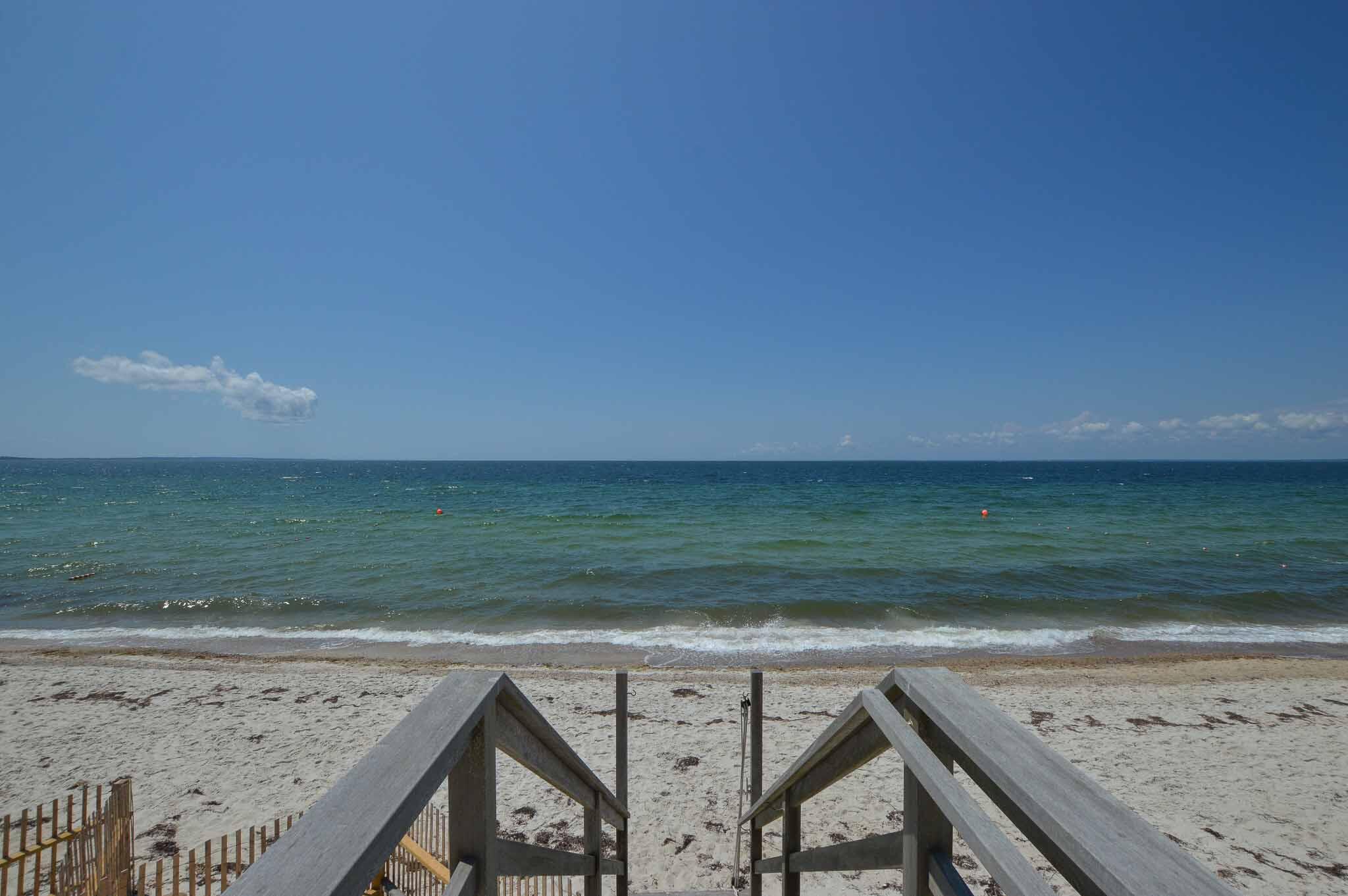 Falmouth, Massachusetts 02540, United States, 4 Bedrooms Bedrooms, ,4 BathroomsBathrooms,Residential,Pending,71357