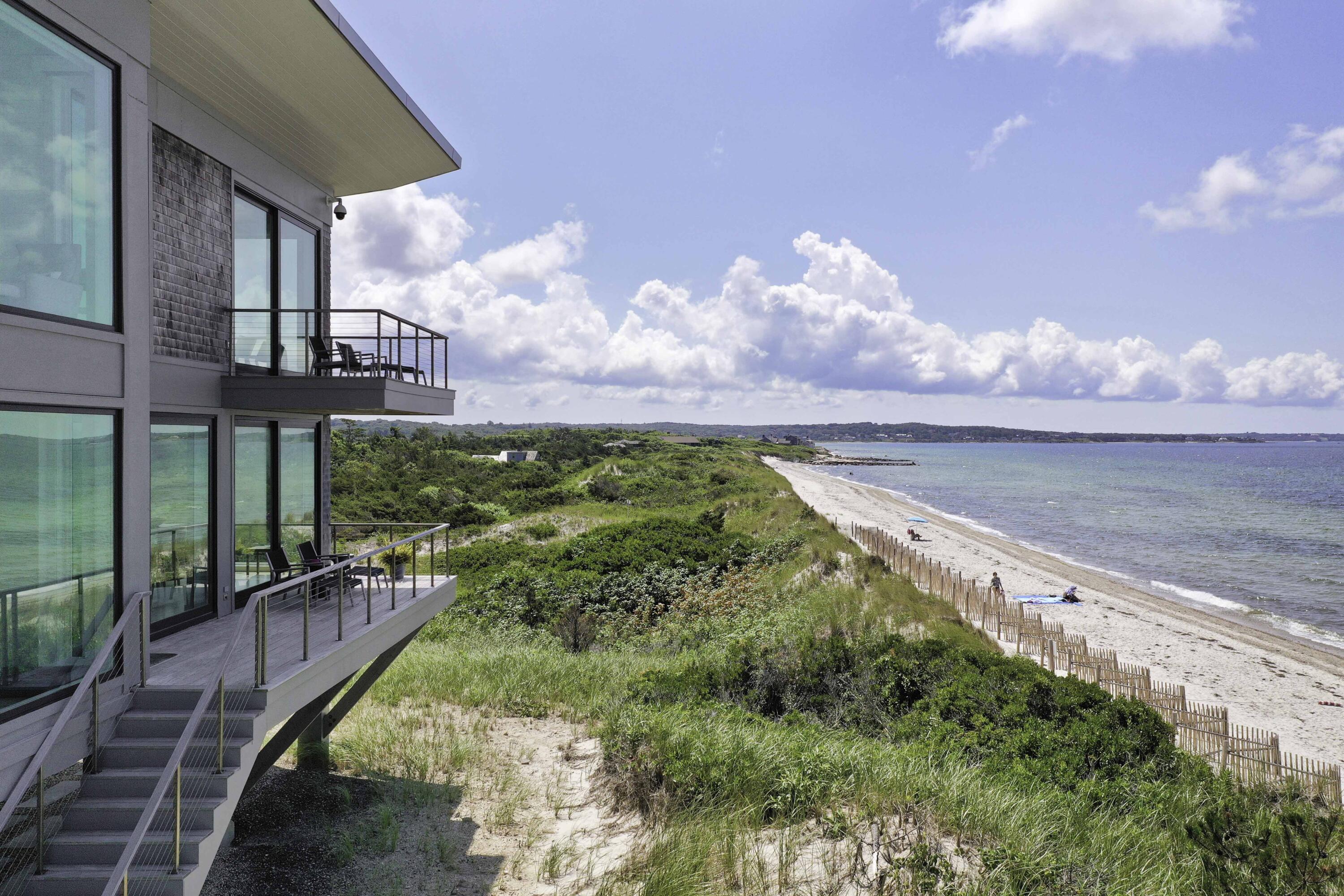 Falmouth, Massachusetts 02540, United States, 4 Bedrooms Bedrooms, ,4 BathroomsBathrooms,Residential,Pending,71357