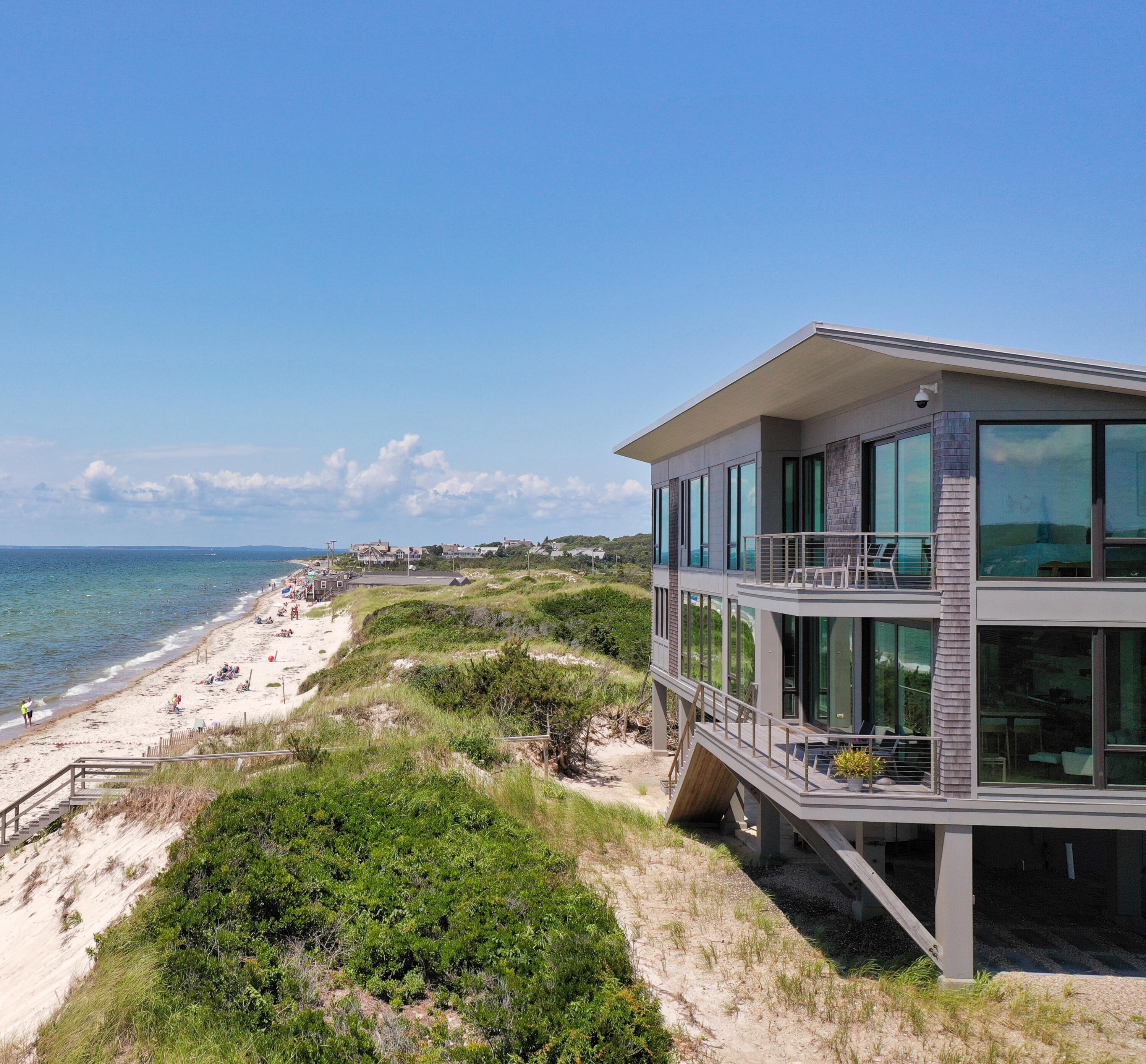 Falmouth, Massachusetts 02540, United States, 4 Bedrooms Bedrooms, ,4 BathroomsBathrooms,Residential,Pending,71357