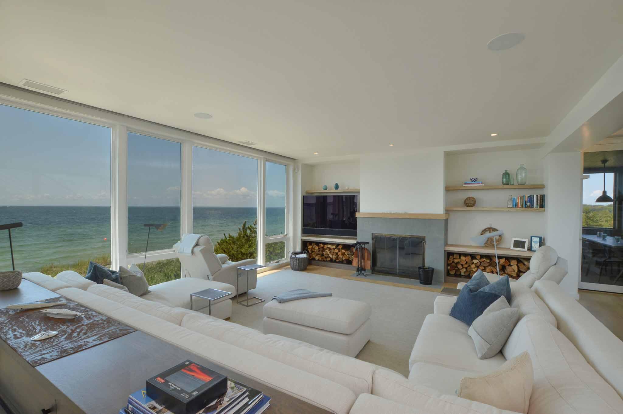 Falmouth, Massachusetts 02540, United States, 4 Bedrooms Bedrooms, ,4 BathroomsBathrooms,Residential,Pending,71357