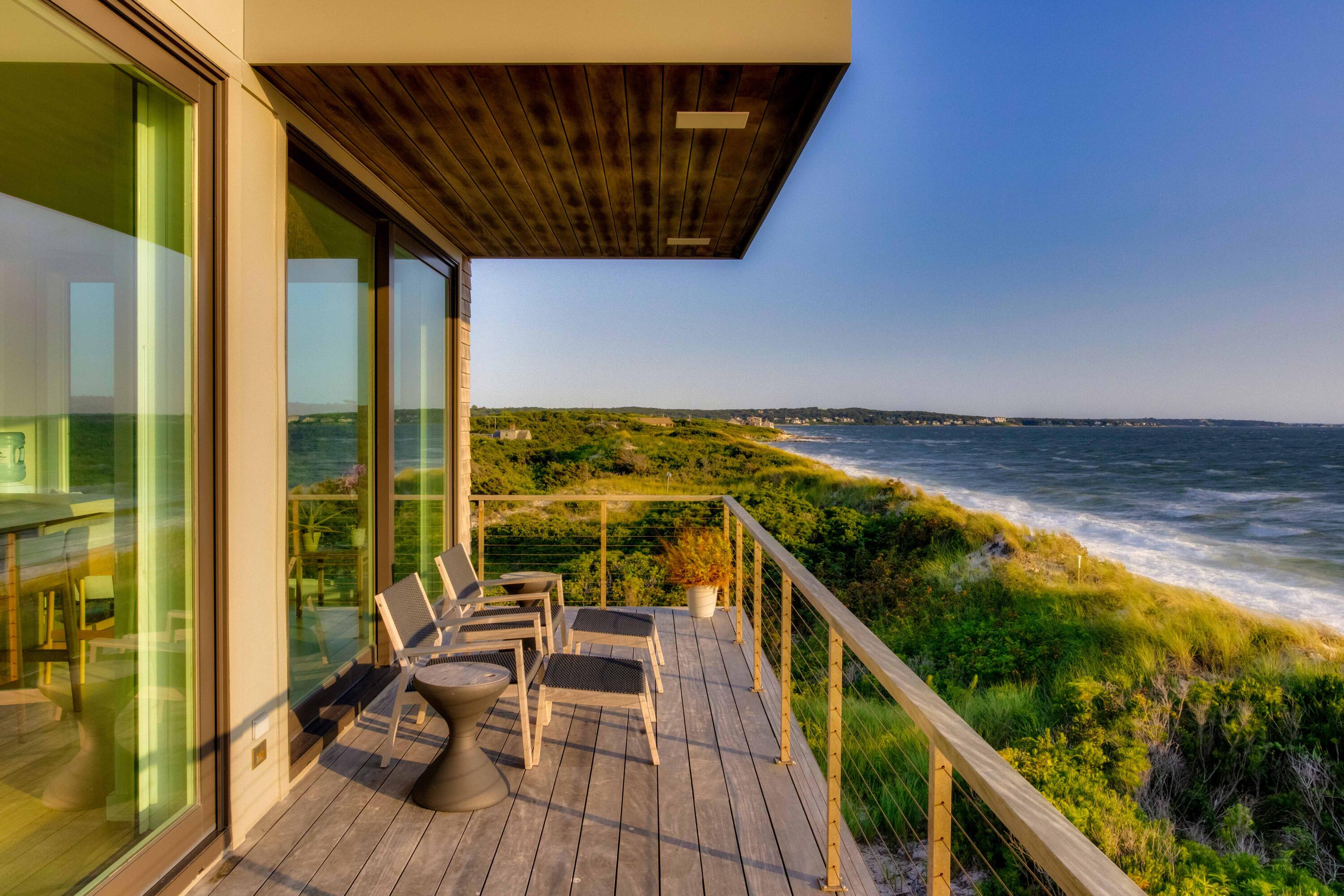 Falmouth, Massachusetts 02540, United States, 4 Bedrooms Bedrooms, ,4 BathroomsBathrooms,Residential,Pending,71357