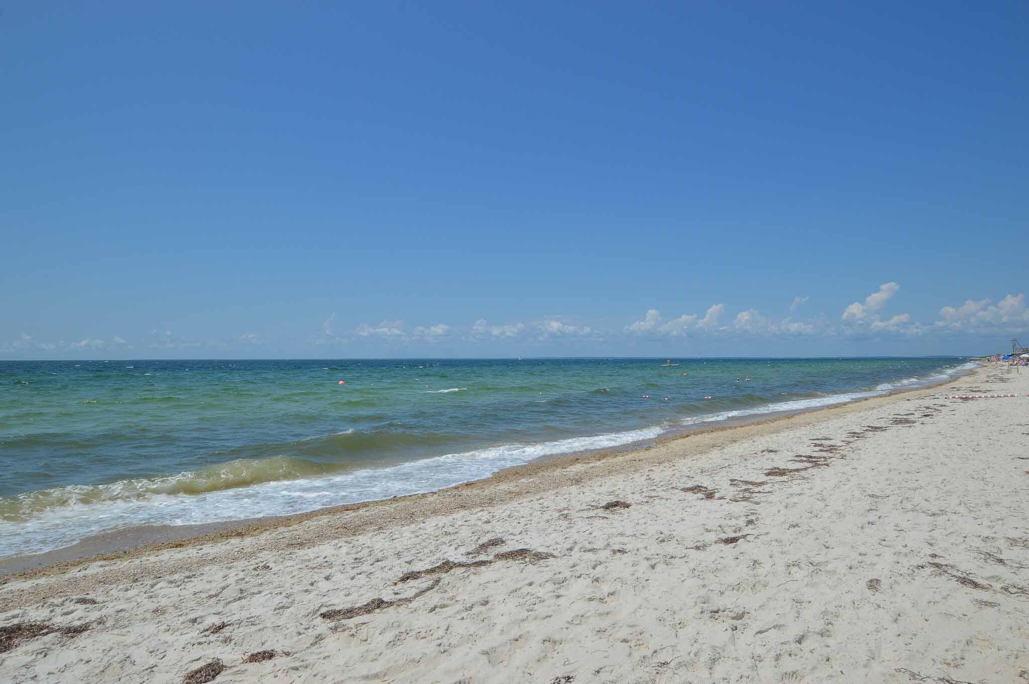 Falmouth, Massachusetts 02540, United States, 4 Bedrooms Bedrooms, ,4 BathroomsBathrooms,Residential,Pending,71357