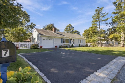 Photo of 7 Spinning Brook Road, South Yarmouth, MA 02664 (MLS # 22605311)